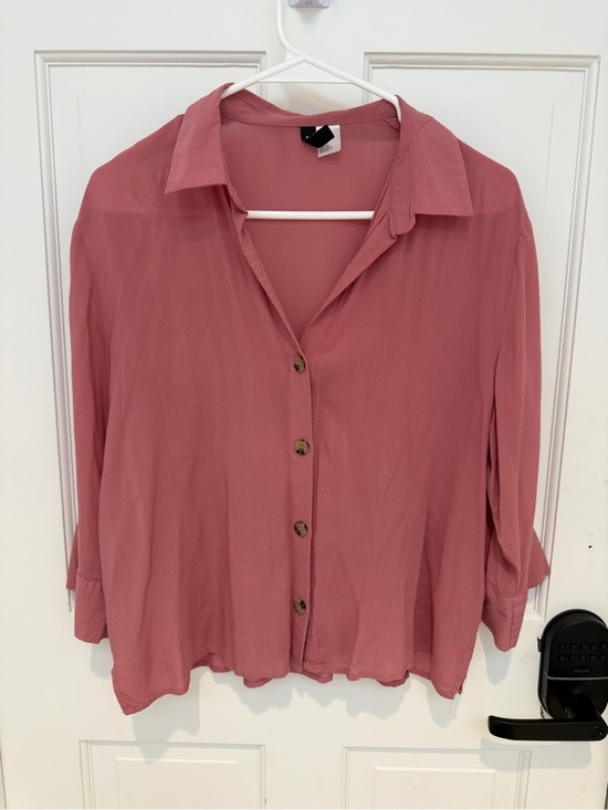 H&M Tops - Women's H&M Modern Blouse - Size Small